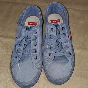 - NWOT levi’s woman’s shoes size 7.5